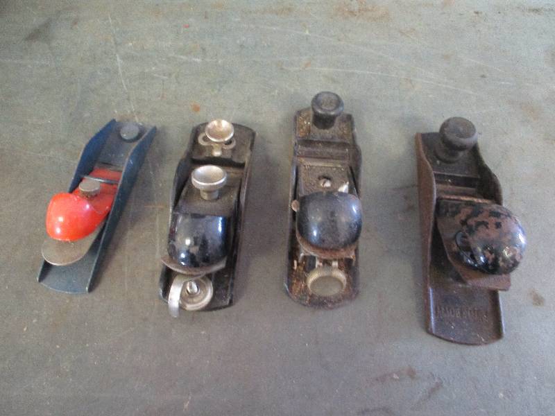 lot 73 image: Wood Planers