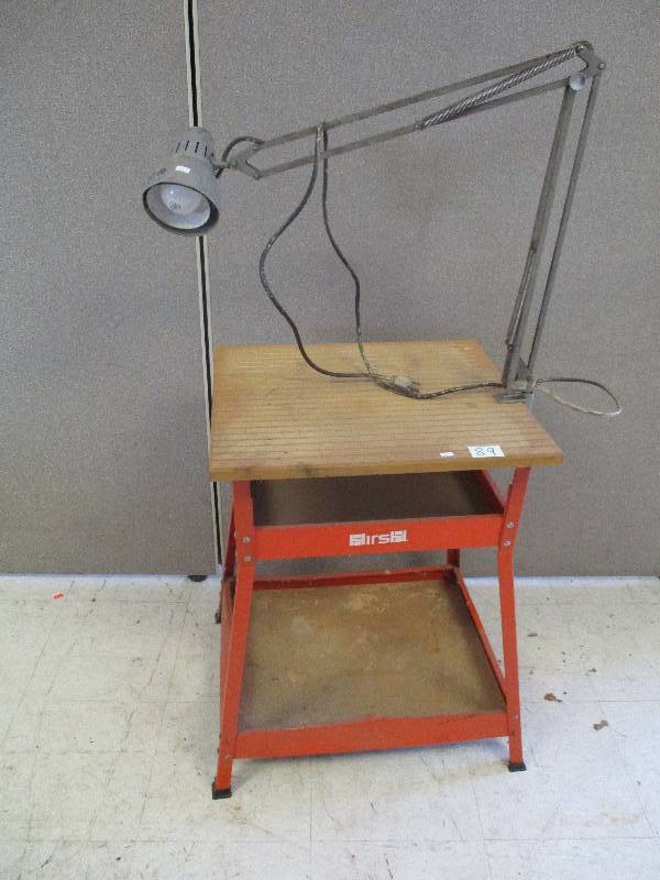 lot 89 image: Shop Stand and Light