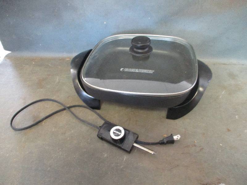 lot 106 image: Electric Skillet