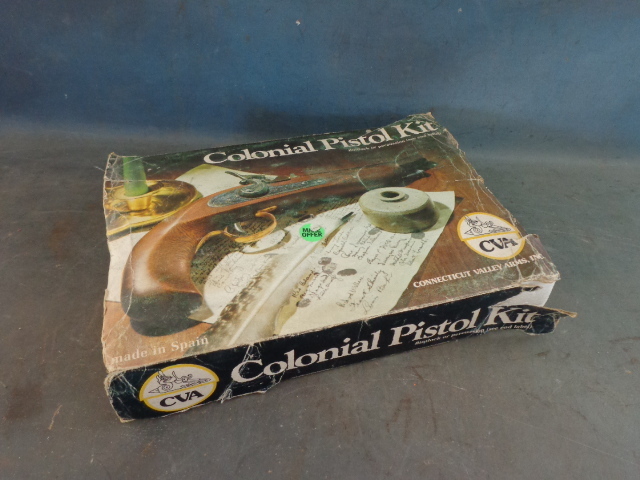 lot 122 image: Vintage Colonial Pistol Kit