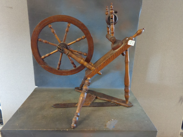 lot 151 image: Vintage Spinning Wheel