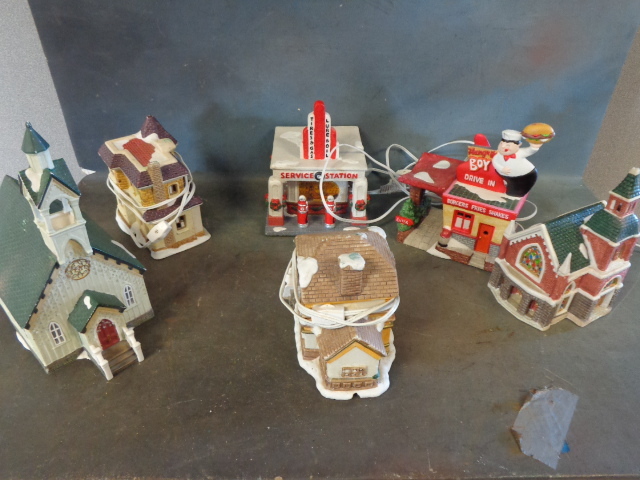 lot 157 image: Christmas Decorations