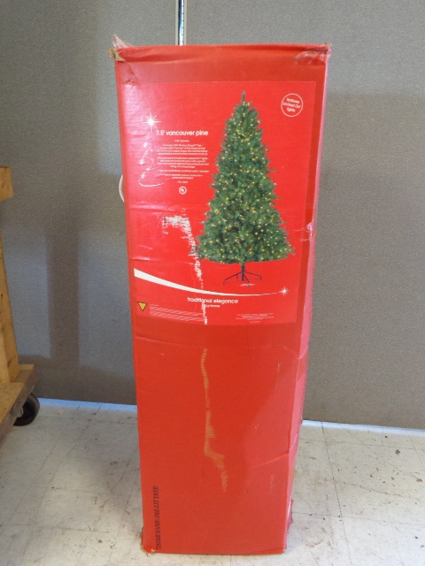 lot 158 image: Christmas Tree