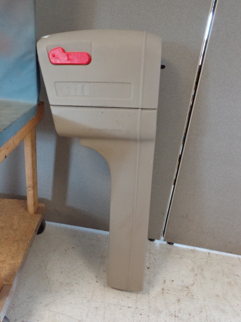 lot 160 image: Plastic Mail Master Mail Box
