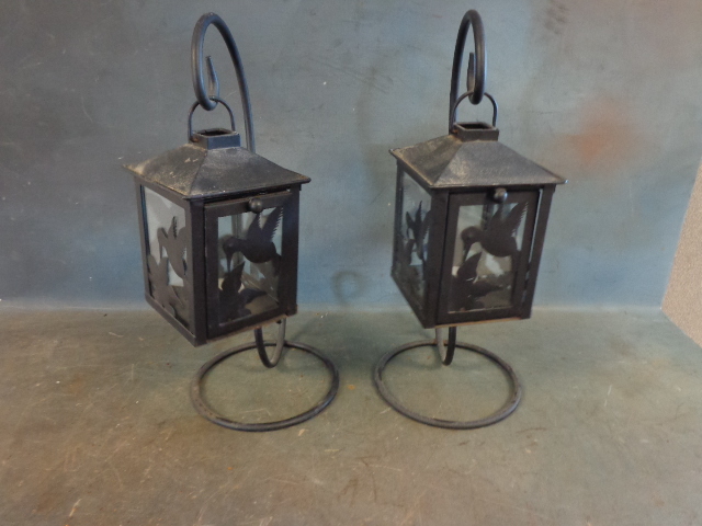 lot 141 image: Metal Candle Lanterns