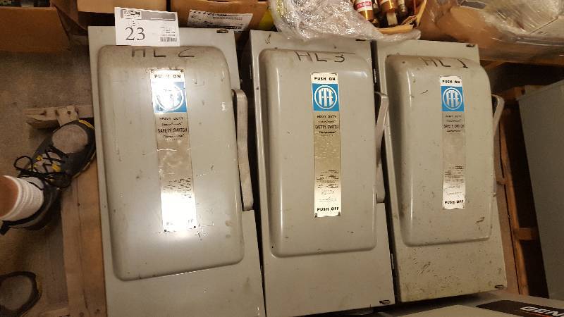 lot 23 image: Lot of (3) ITE Electrical Boxes Heavy Duty Safety Switch F-354 200A 600V 480V3PH 125 HP