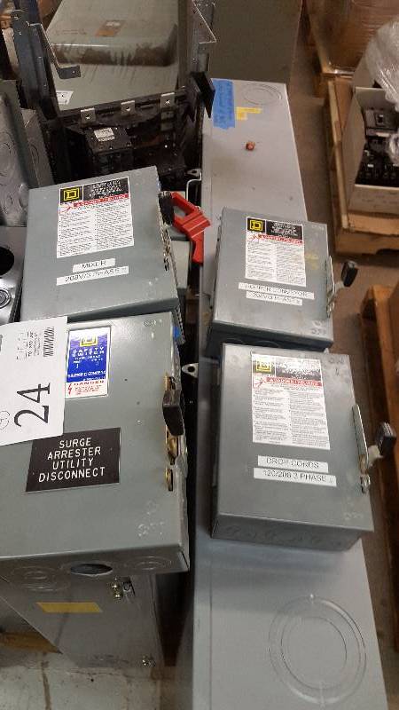 lot 24 image: Lot of (4) Square D Electrical Boxes Including 1) Safety Switch 60A 240V 3PH 15 HP AND 1) General Duty Safety Switch 30A 240V 208V3PH