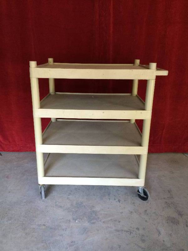 Luxor High Strength Four Flat Shelf Heavy Duty Structural Foam Plastic Cart 4 Shelf Rolling Utility Cart 35x24x38 - Super Condition