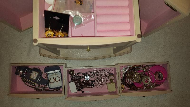 Pink Rose Jewelry Box w Jewelry