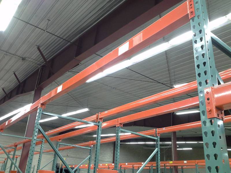 lot 533 image: 10 Pallet Racking  - 4 Uprights, 6 Crossbeams