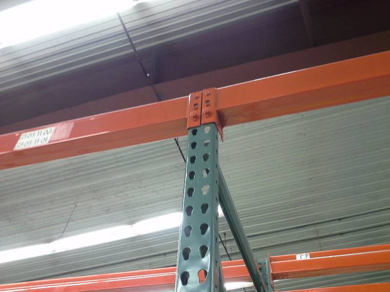 lot 536 image: 10 Pallet Racking  - 4 Uprights, 6 Crossbeams