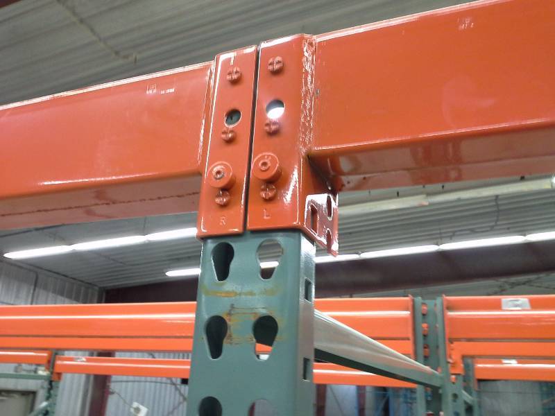 lot 537 image: 8 Pallet Racking  - 4 Uprights, 8 Crossbeams