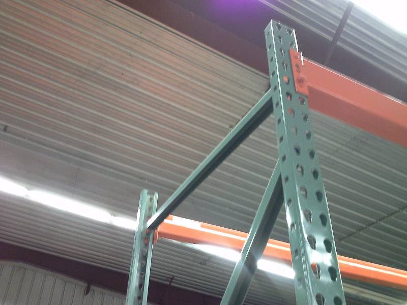 lot 543 image: 10 Pallet Racking  - 2 Uprights, 4 Crossbeams