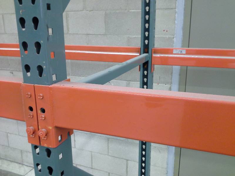 lot 550 image: 10 Pallet Racking  - 3 Uprights, 4 Crossbeams