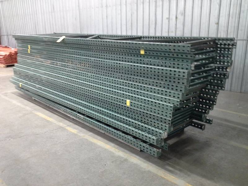 lot 553 image: 14 Pallet Racking  - 18 Uprights