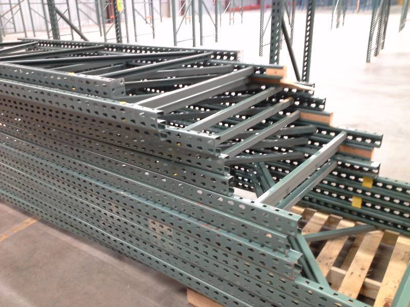 lot 556 image: 14, 10 & 8 Pallet Racking  - 15 (5-14, 5-10, 4-8) Uprights