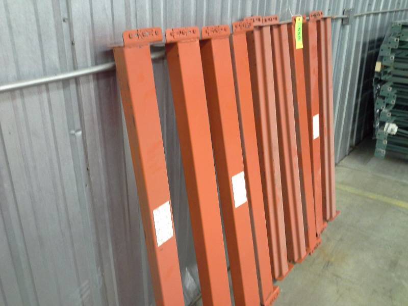lot 559 image: Pallet Racking  - 9 Crossbeams