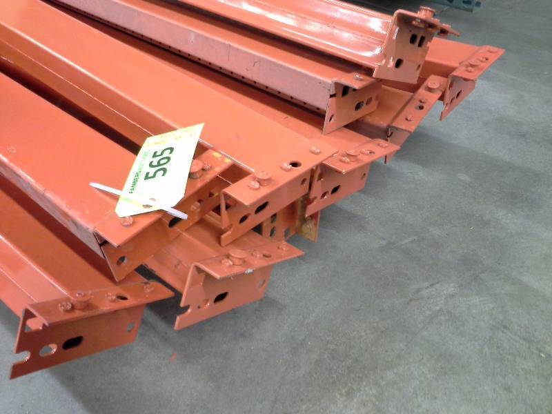 lot 565 image: Pallet Racking  - 11 Crossbeams