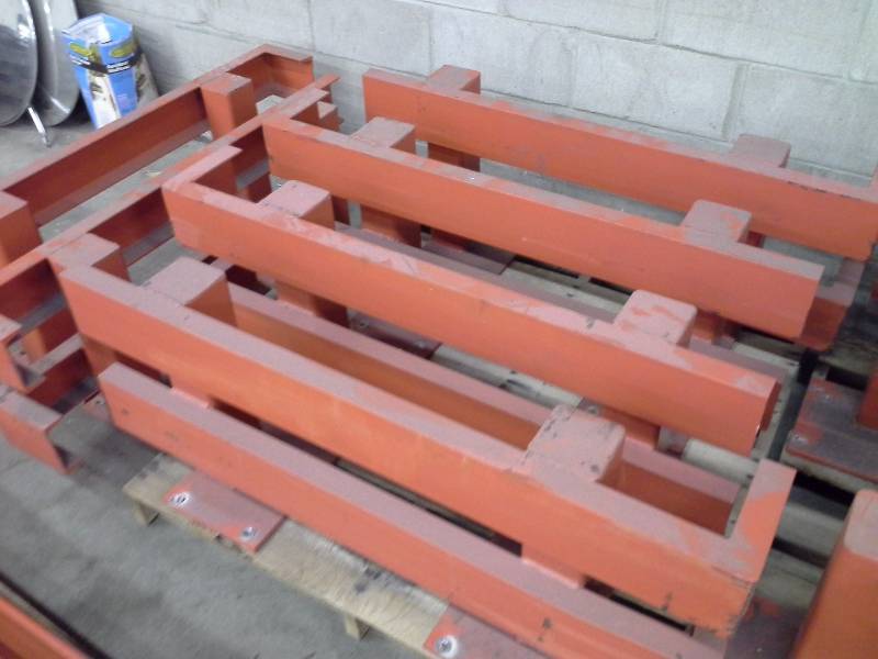 lot 568 image: 10 - Metal Racking Guard Rails