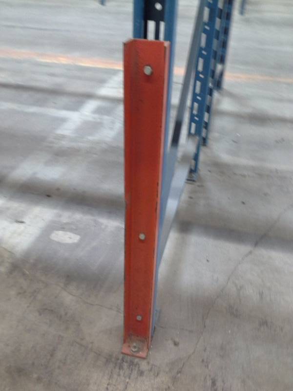 lot 575 image: 20 - Pallet Racking Post Protectors