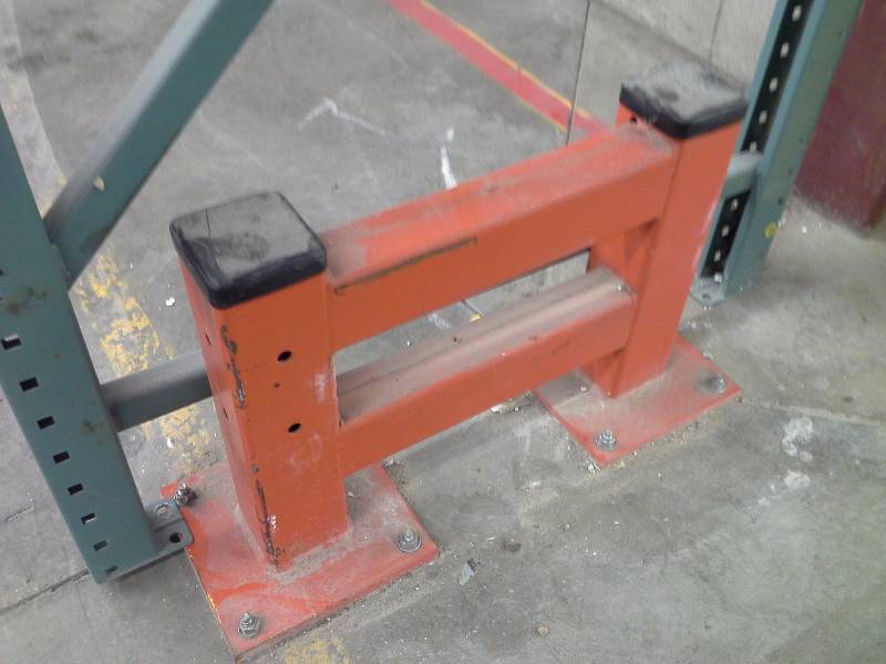 lot 579 image: Metal Racking Guard Rail