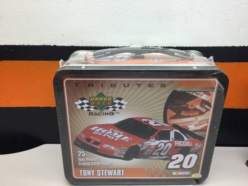 COLLECTOR NASCAR ITEMS