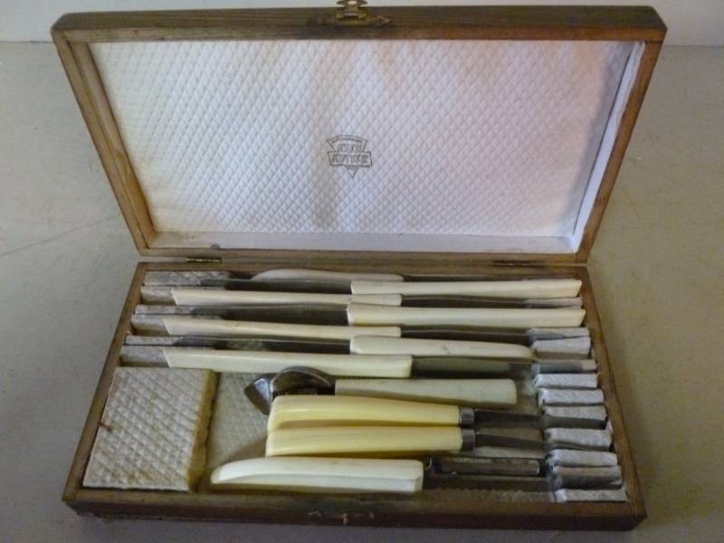 Vintage Knife Set