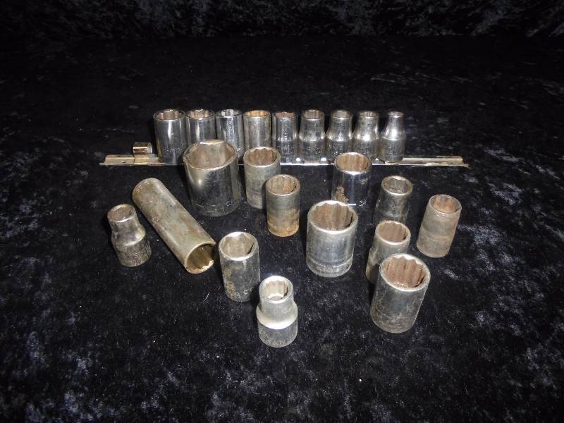Craftsman 12 Sockets, Standard & Metric