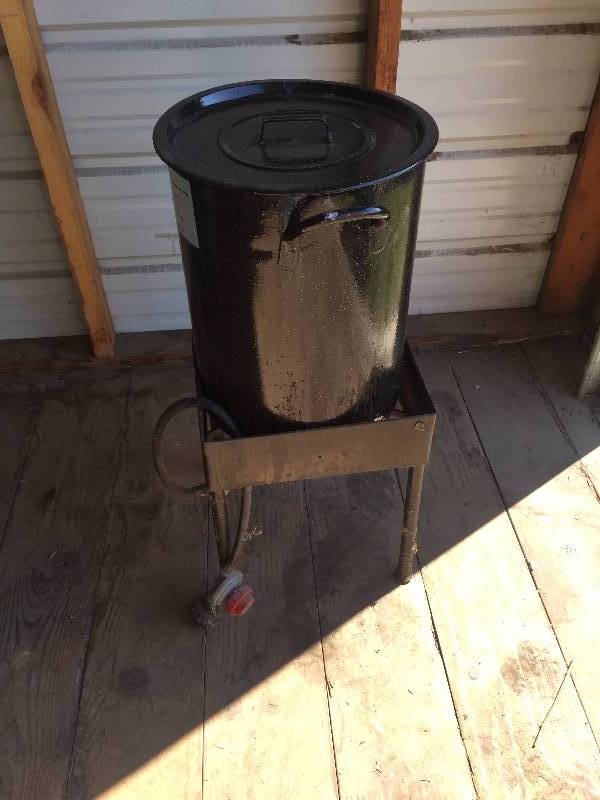 TURKEY FRYER IN GREAT CONDITION