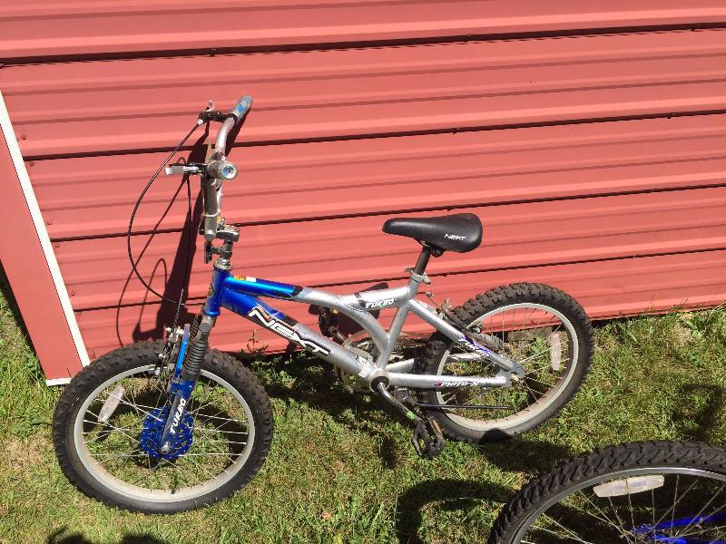 THREE BIKES ALL IN GOOD SHAPE ONE IS TREK