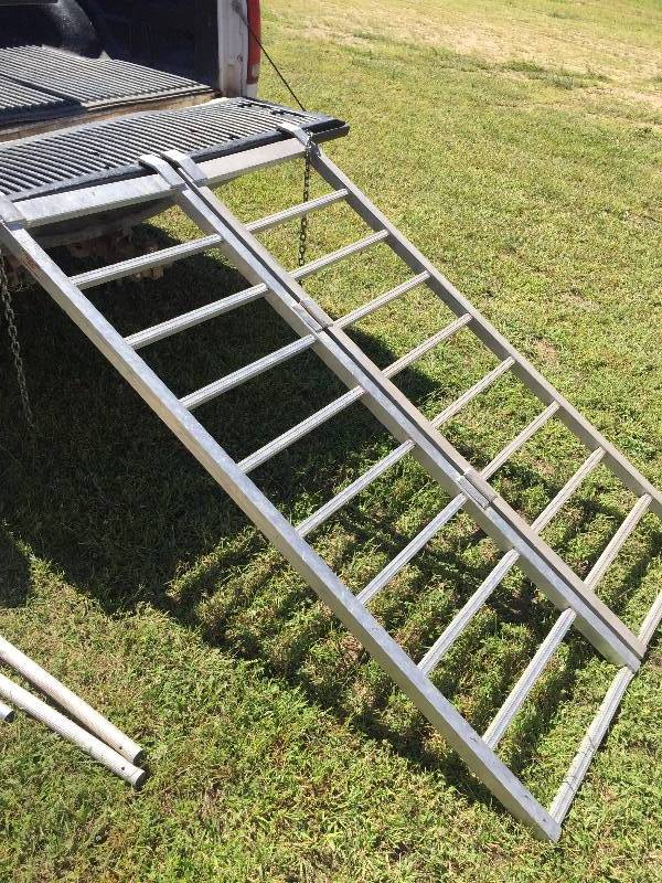 FOLDING FOUR WHEELER RAMP MADE OF ALUMINIUM EXCELLENT CONDITION