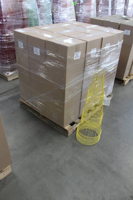 Lot of (120) Glamos Wire Products Plant Supports