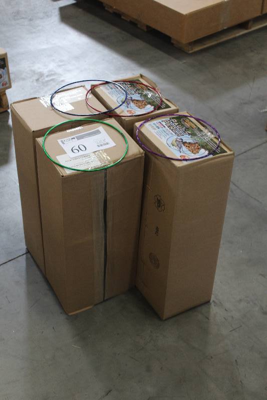 Lot of (400) Glamos Wire Products Paul�s Perch Bird Feeders