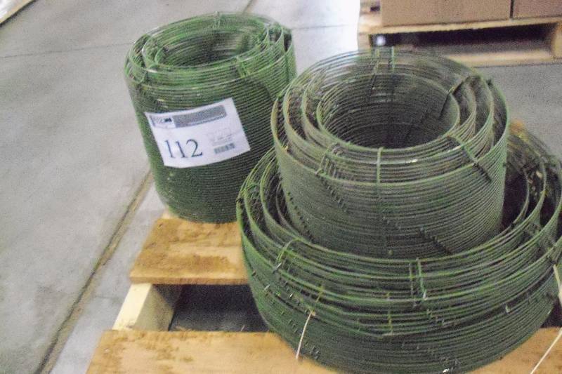 Pallet Lot Including Box Wreath Rings Green