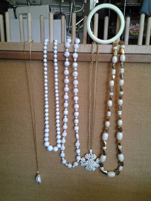 lot 2 image: Lot Of 5-Bead Necklaces (GoldCreamWhite), 1-Bracelet