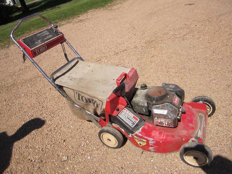 Toro gas powered bagging mower has ...
