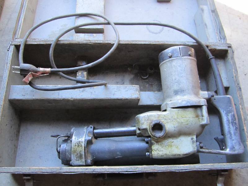Hammer drill in case, powers on...