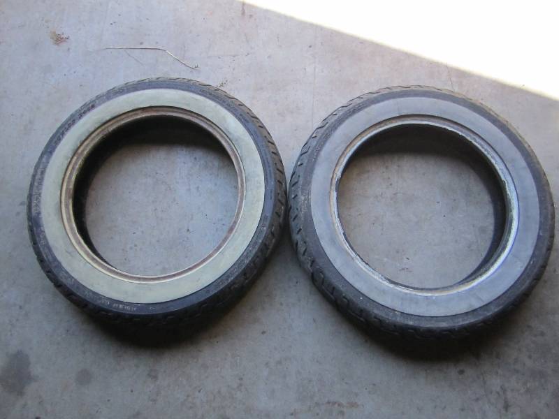 Pair of Harley Davidson motorcycle ...