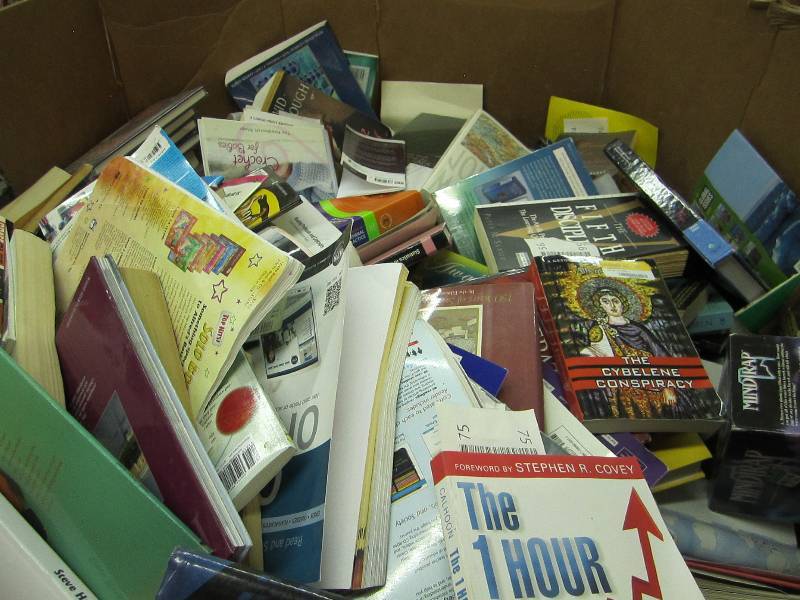 Huge lot of books, this is a gaylor...