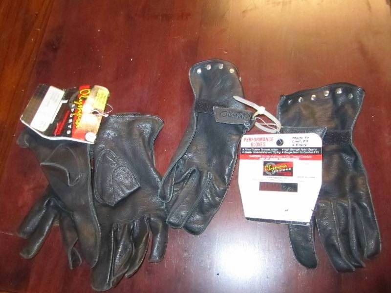 2 pairs of leather riding gloves, s...