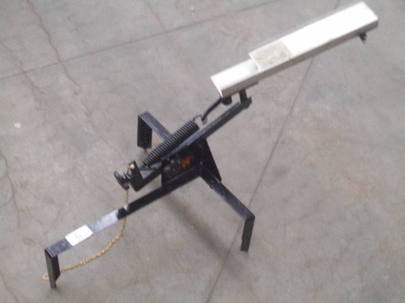 lot 6 image: Hopps Clay Target Thrower ...