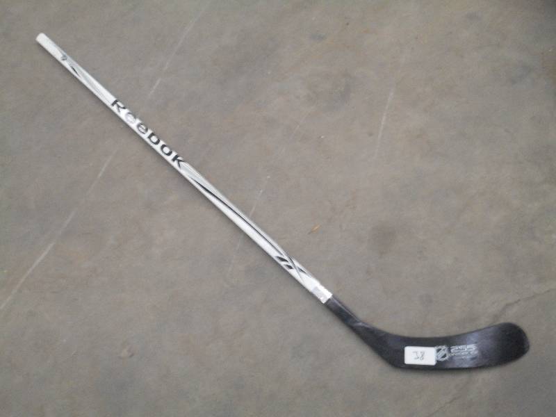 lot 38 image: Reebok 255 OnOff Ice Hockey Stick ...