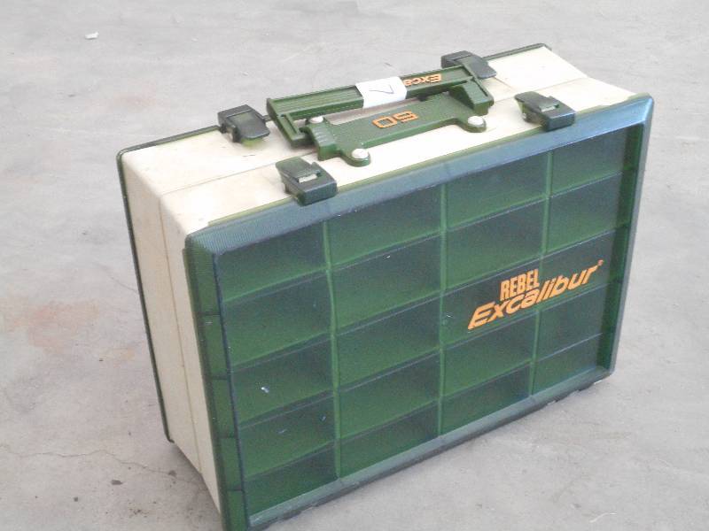 lot 57 image: Rebel Excalibur Double-Sided Tackle...