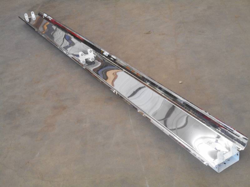 lot 66 image: 8ft 120277 Volt 4-Bulb Flourtescen...