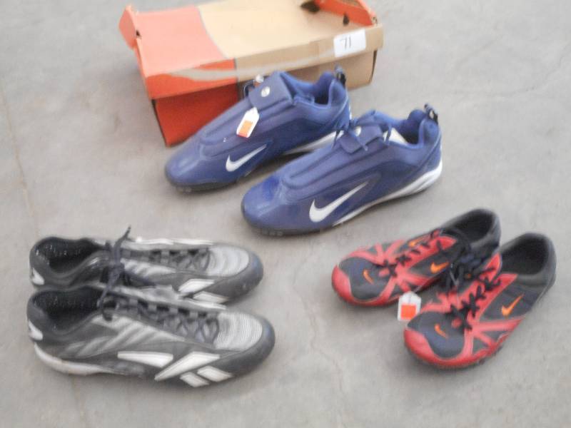 lot 71 image: (3) Pairs Of Sports Shoes Nike Air...