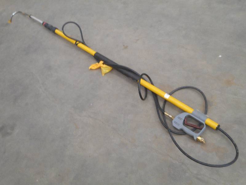 lot 72 image: Extendable Pressure Washer Gutter C...