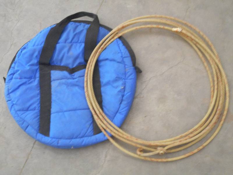lot 77 image: Calf Roping Rope With Carry Bag ...