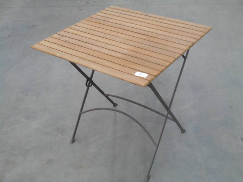 lot 84 image: 2x2 Folding GardenPatio Table ...