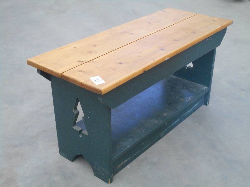 lot 85 image: 36 Wooden Entry Bench ...