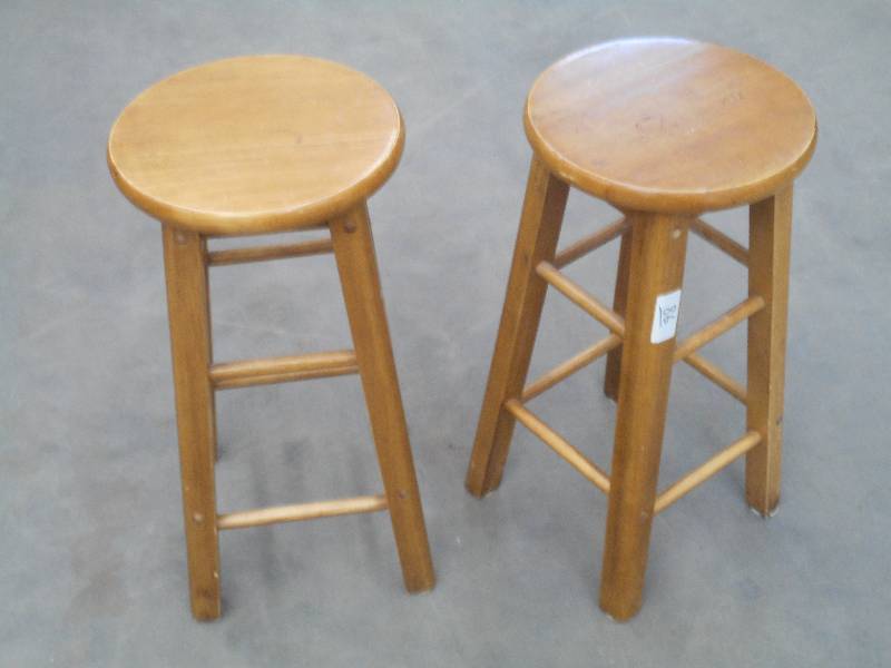 lot 86 image: (2) Wooden Bar Stools, Matching ...